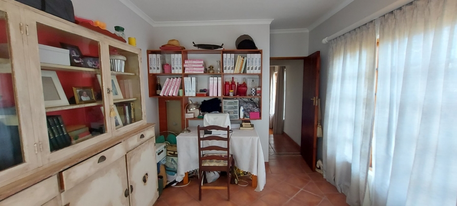 4 Bedroom Property for Sale in Albertinia Western Cape